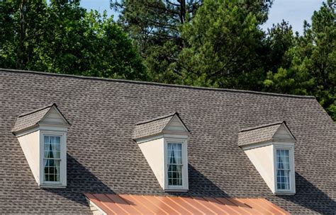 5 Popular Types of Roof Shingle Material - What you Need to Know