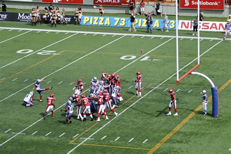 CFL Field Goal | picaday | Flickr