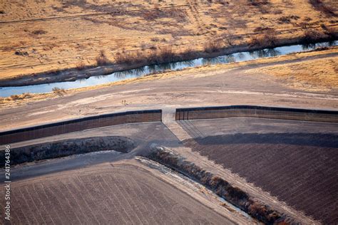 Aerial view of the US/Mexico border and border fence, Texas, USA Stock ...