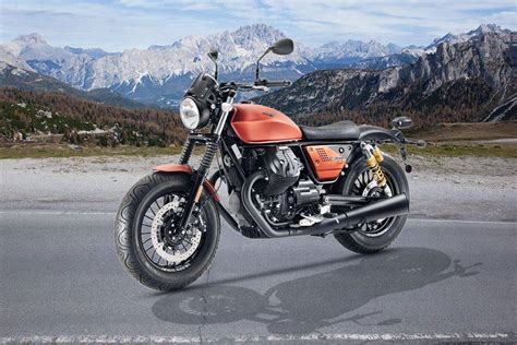 Nuova Moto Guzzi V9 Bobber Sport | Reviewmotors.co