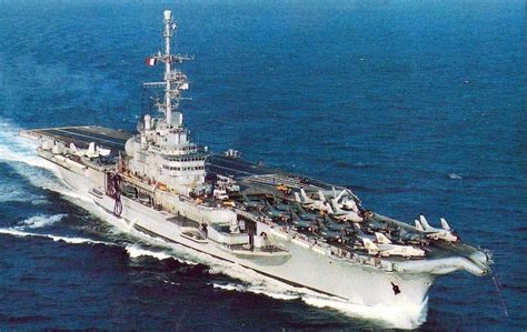 FS Clemenceau R-98 aircraft carrier French Navy Marine Nationale