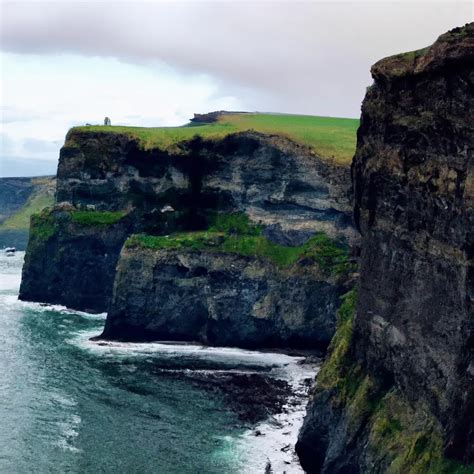 The Cliffs of Moher, County Clare, Ireland - VisaHelpUK - UK ...