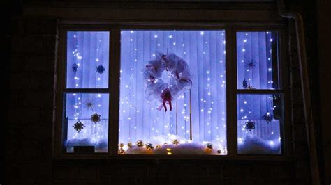 Best Window Lights Decoration Ideas for Christmas