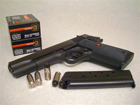 File:Colt Delta Elite with 10mm Auto ammunition.jpg - Wikimedia Commons