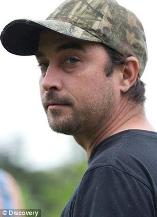 Moonshiners Tickle Dies | InformationDailyNews.com