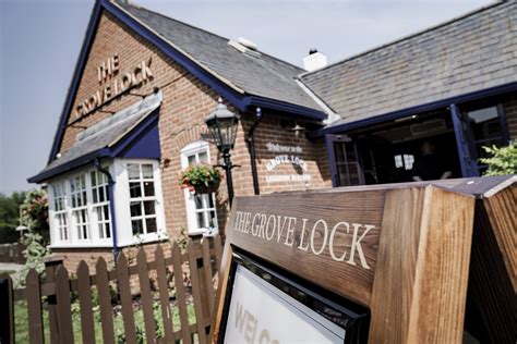 The Grove Lock - Fuller's Pub and Restaurant in Leighton Buzzard