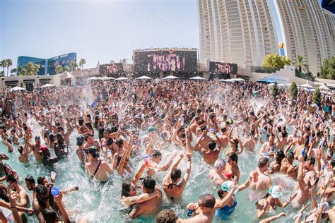 Vegas Pool Parties: The Five Best Parties to Hit Up in Sin City