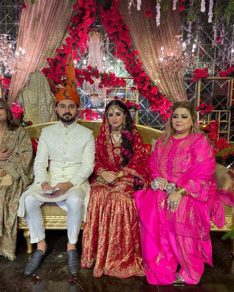 First look Of Wedding Photos Of First Lady Bushra Bibi Daughter - Showbiz Pakistan