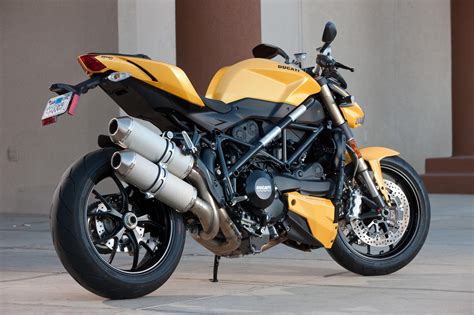 Ride Review: Ducati Streetfighter 848 - Asphalt & Rubber