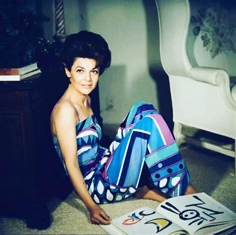 Anne Bancroft - "Mrs. Robinson" | Anne bancroft, Happy pictures, Bancroft