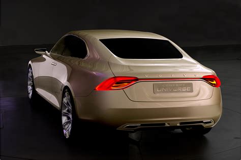 Volvo Concept Universe (2011) - picture 19 of 22