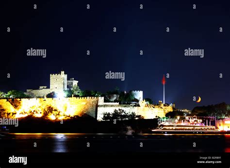 Bodrum Castle / St. Peter Castle, Fortress (Bodrum Kalesi) and moon ...