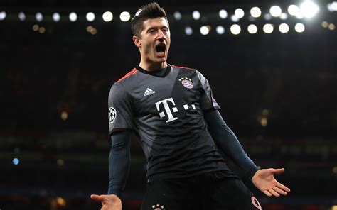 Download FC Bayern Munich Robert Lewandowski Sports 4k Ultra HD Wallpaper