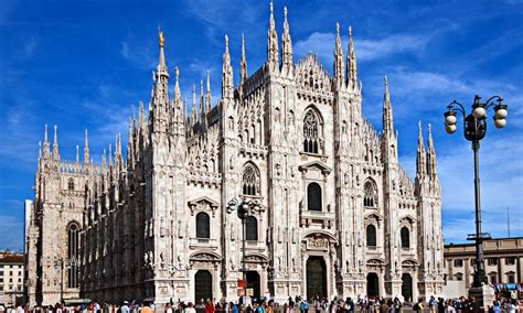 Milan Duomo Rooftop Skip-Line Pass & Guided Tour - KKday