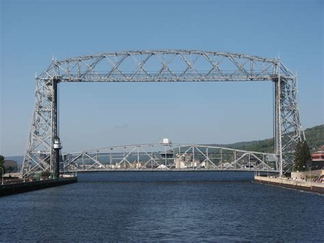 Duluth’s Aerial Lift Bridge – American Countryside