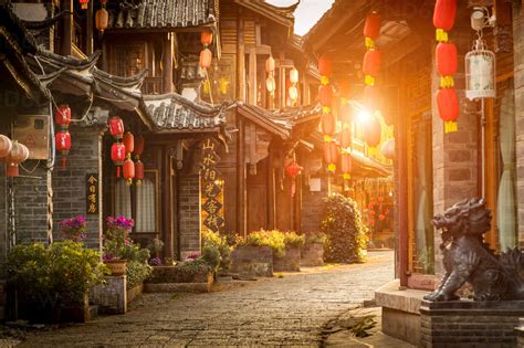 Old town of Lijiang at sunrise, Yunnan, China – Stockphoto