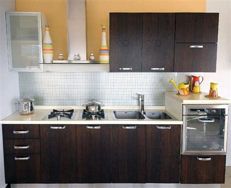 7 Tips On Choosing Kitchen Cabinet For HDB | Simple kitchen design, Simple kitchen cabinets ...