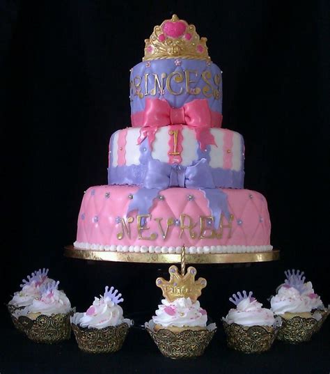 Princess Crown Cake - CakeCentral.com