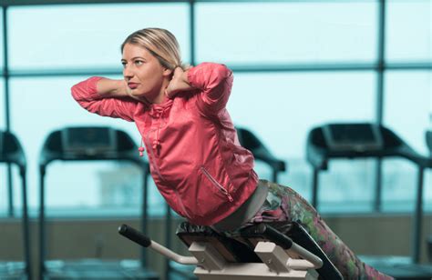 The 8 Best Roman Chair Exercises - Boxlife Magazine