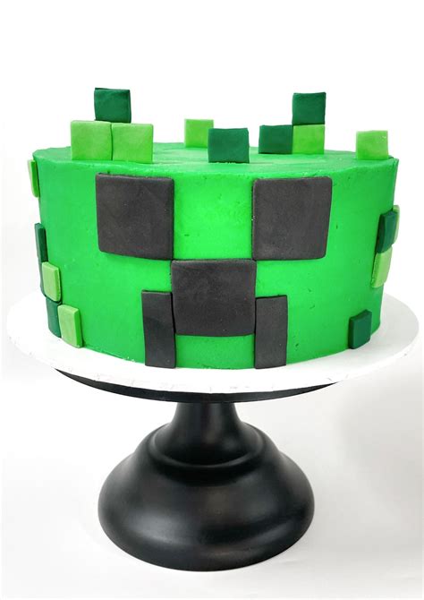 Easy Minecraft Creeper Cakes