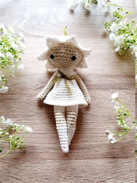 Muguet the Flower Girl Critter Stitch Crochet Pattern / | Etsy