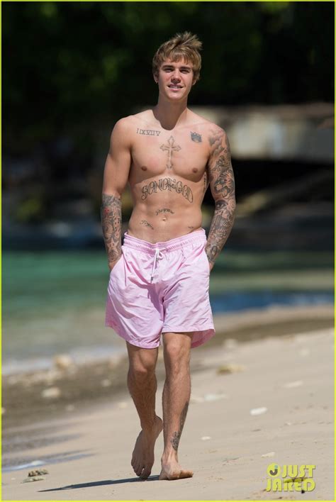 Justin Bieber's Body Is Ripped in New Shirtless Beach Photos!: Photo 3833915 | Justin Bieber ...