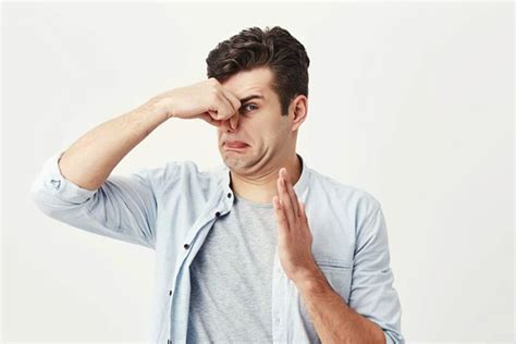 Bad Smell In The Armpits: Causes And Remedies