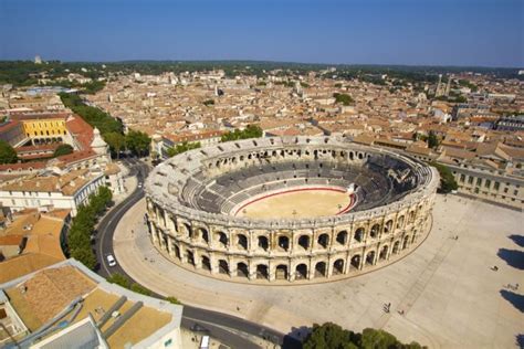 Roman amphitheatre, Nimes. | Arenes de nimes, Nîmes, Maison carré