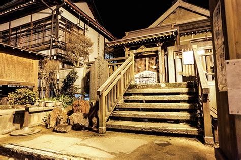 Photo Tour through the Tiny Town of Shibu Onsen, Japan - Wander The Map