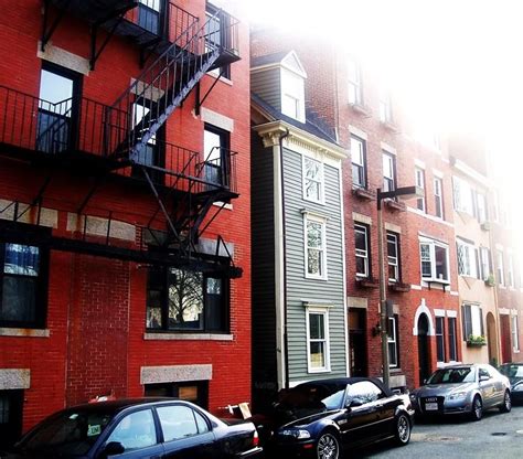 "Spite House" for Sale in Boston - Skinny House in Boston