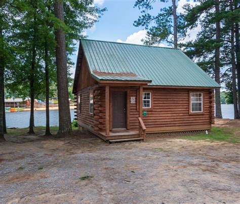 Yogi Bear™ Cabins | Pelahatchie