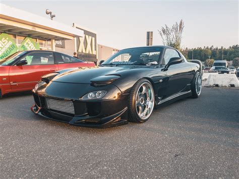 [Mazda RX7 FD] Slammed to the ground! : r/spotted