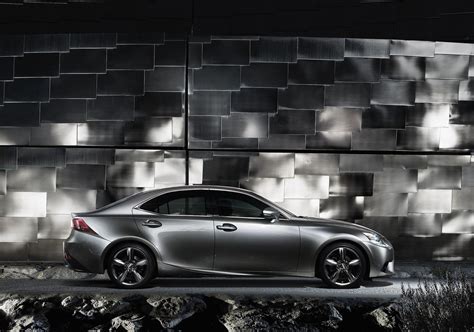 Autoblog Tests the 2014 Lexus IS 350 F-Sport - autoevolution