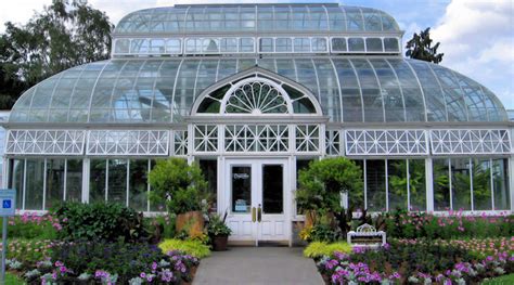 Volunteer Park Conservatory – Seattle and Sound