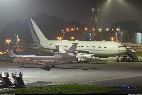 London Luton Airport Overview Photo by Arnóth József | ID 1498889 | Planespotters.net