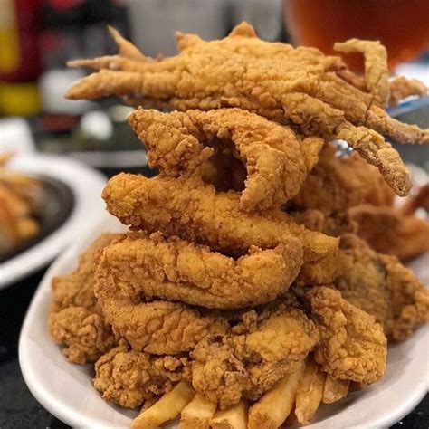 Fun pic of our Fried Seafood platter from @onlyfoodportraits #regram #deanies #deaniesseafood # ...