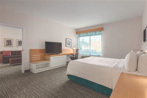 Hilton Garden Inn Bridgewater Rooms: Pictures & Reviews - Tripadvisor