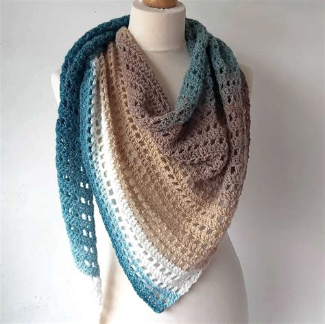 Crochet Cake Yarn Shawl - Free Pattern - Annie Design Crochet