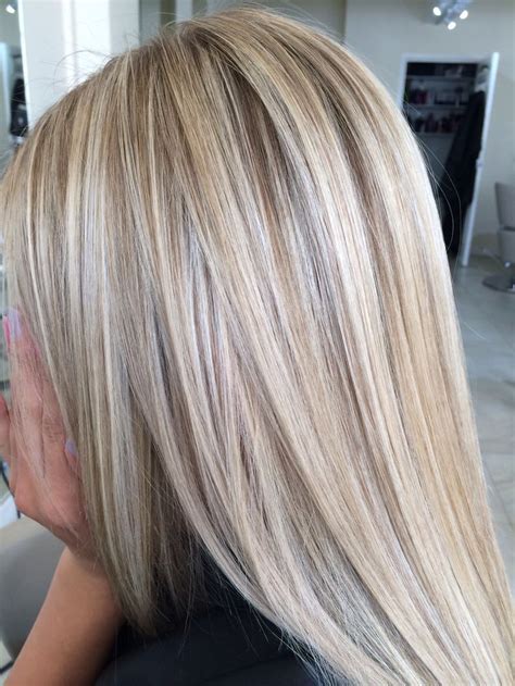 Highlights und Lowlights - über alle | Blonde hair with highlights, Hair color highlights, Ash ...