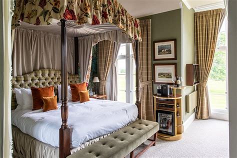 Schloss Roxburghe Rooms: Pictures & Reviews - Tripadvisor