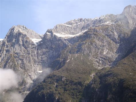 Explore the Beauty of Fjordland National Park