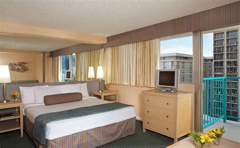 Aqua Aloha Surf Waikiki Hotel in Oahu Hawaii - Room Deals, Photos & Reviews