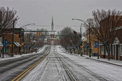 Monroe, NC : Main Street in downtown Monroe during the January 30, 2010 snow storm photo ...