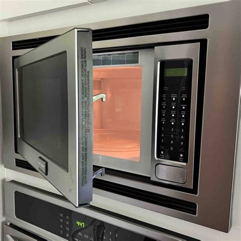 Microwave Turns On When Opening the Door? Here’s The Problem! – Home Efficiency Guide