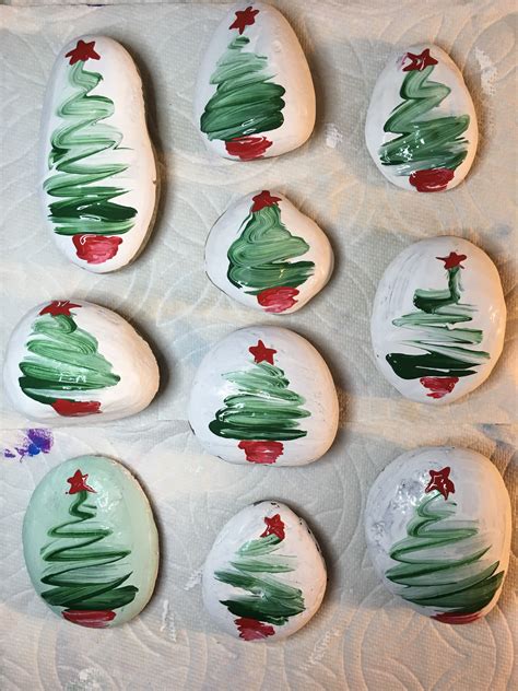 Christmas Pebble Art: Festive Crafts with Painted Rocks