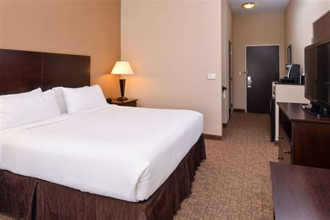 Discount Coupon for Holiday Inn Express & Suites Bridgeport in Bridgeport, West Virginia - Save ...