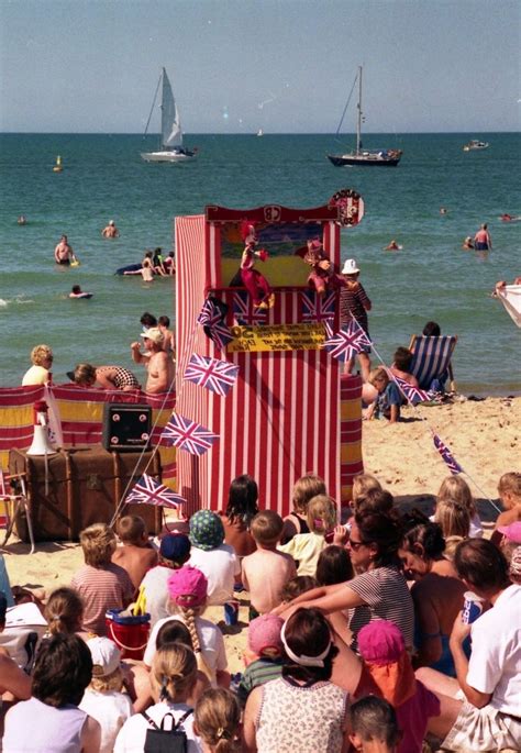 Poole Sandbanks Peninsula Beach - Photo "Sandbanks Punch and Judy ...