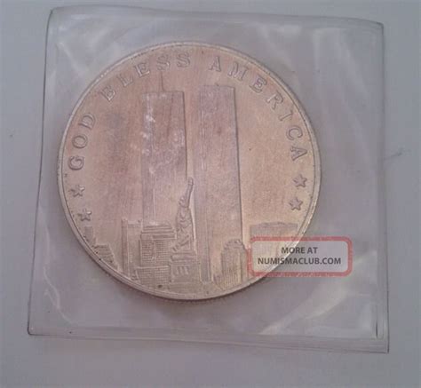 9/11 Twin Towers 2001 One Troy Ounce. 999 Fine Silver Coin