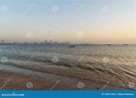 Sunset on Chowpatty Beach in Mumbai. India Stock Photo - Image of mumbai, evening: 169011946