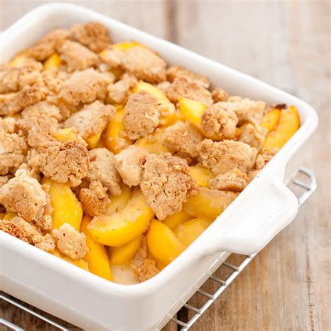 A Perfect Peach Crumble-Sweet, Velvety and Crunchy